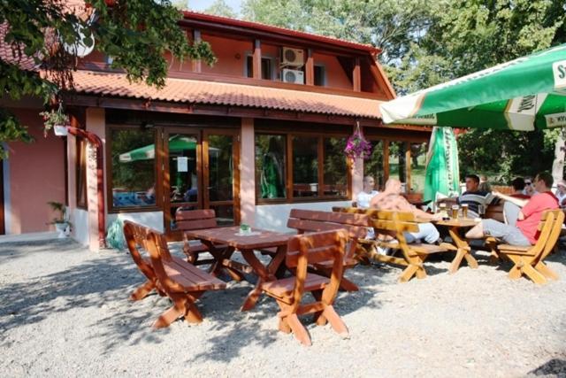 Ubytovanie na súkromí KIKA Santovka Exterior foto