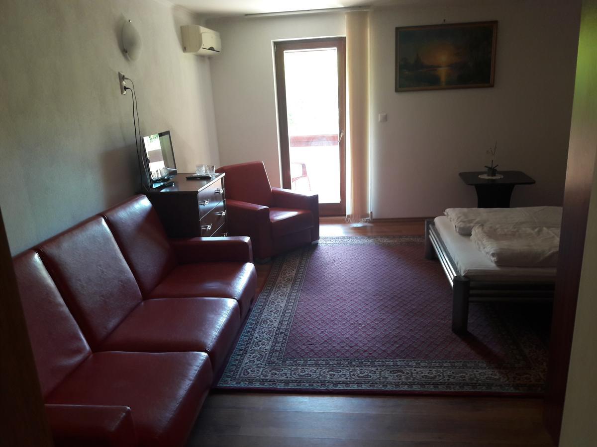 Ubytovanie na súkromí KIKA Santovka Exterior foto